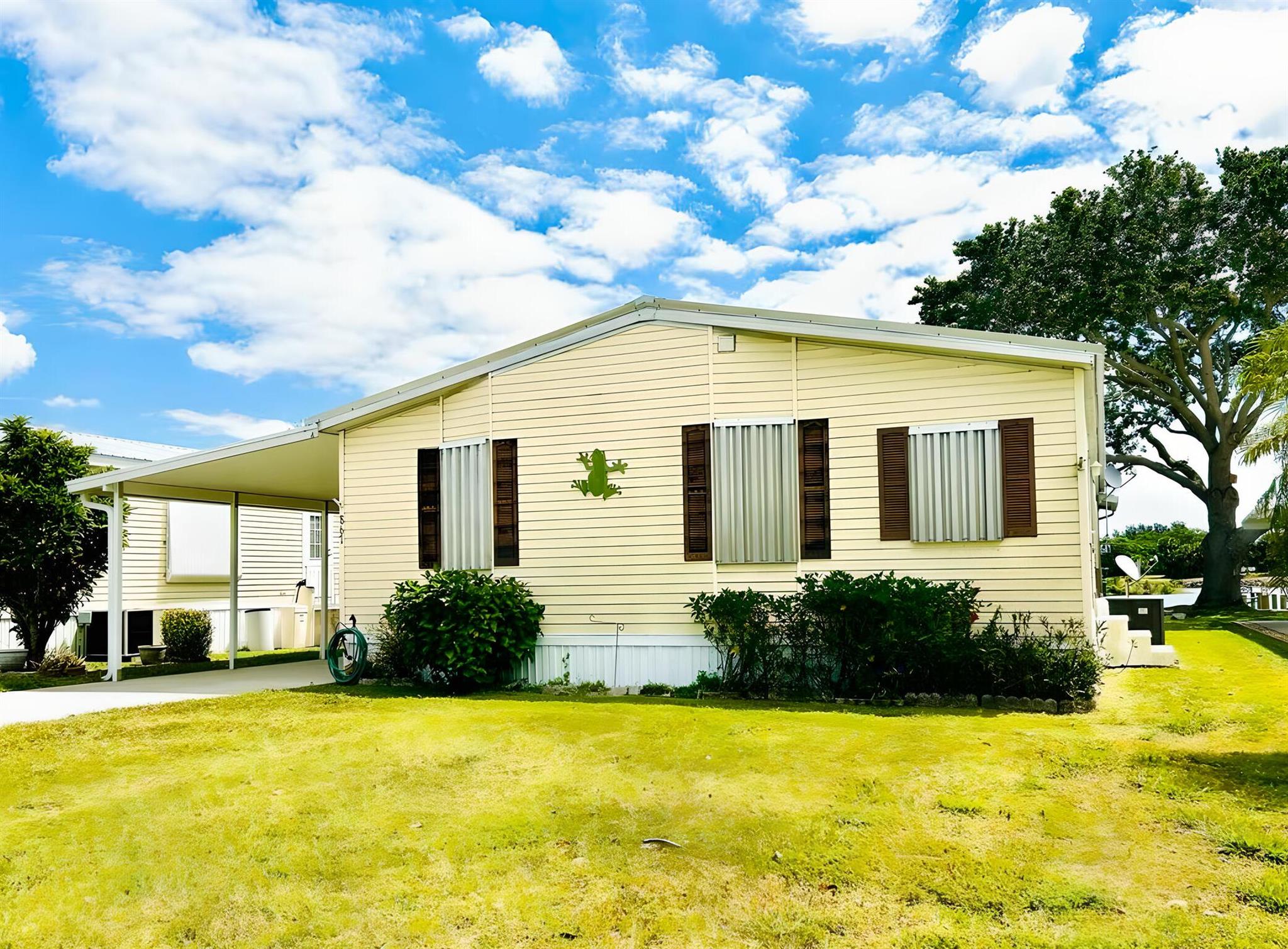 MOORE HAVEN YACHT CLUB - Residential