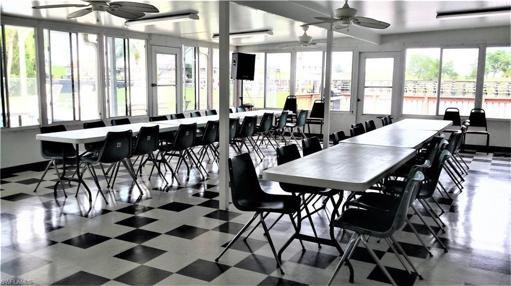 MOORE HAVEN YACHT CLUB - Residential