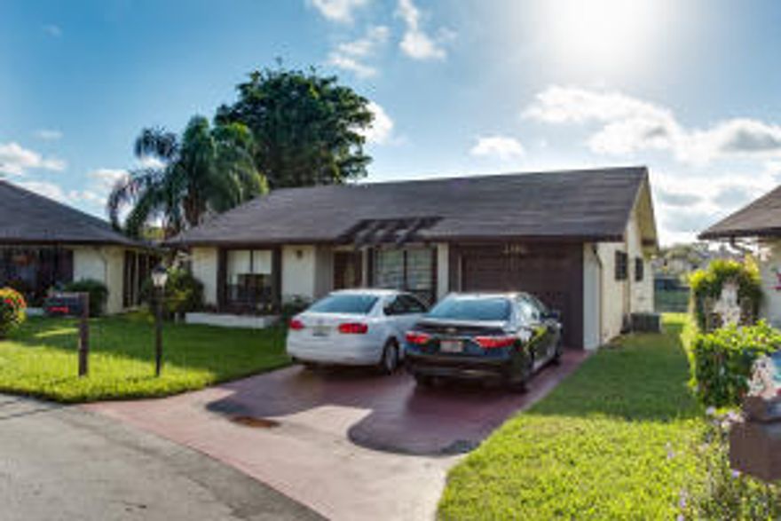 One of the best lots in the development! This 2 bedroom 2 bath 1 car garage single family home on the water won't last long! Open and spacious floor plan with tons of natural light. Very clean property, you can really see the pride of ownership in the house. Beautiful Florida Room with amazing water-views. This property is a must see!