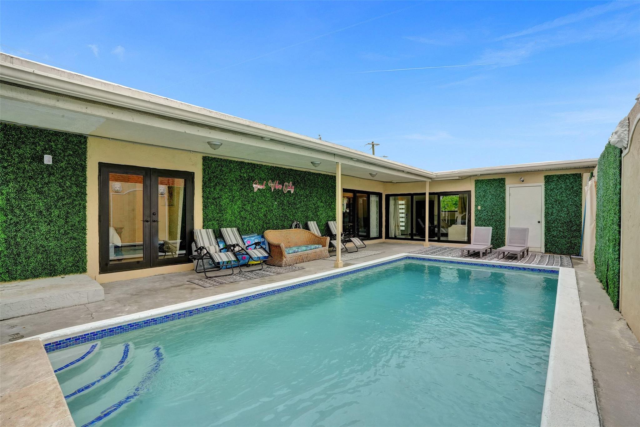 Fully furnished at $3,800 (or unfurnished for $3,600), this spacious 4-bedroom, 2-bathroom home with a private pool is now available for rent. The master suite features an updated bathroom and a huge walk-in closet, while the additional bedrooms are generously sized. The 4th bedroom can be used as a guest room, office, or flex space, plus there’s a small 5th bedroom.
The bright, modern kitchen flows into an open layout with an oversized laundry/pantry room and multiple access points to the expansive patio and pool—ideal for entertaining or relaxing. The backyard is fully fenced, and pool service and landscaping are included. Best of all, no HOA!