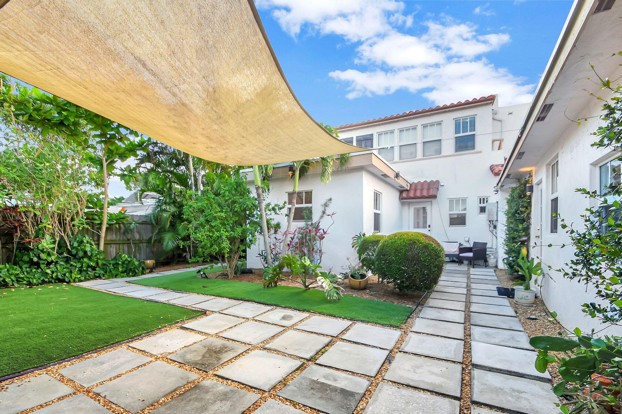 LAKE WORTH TOWN OF - Residential