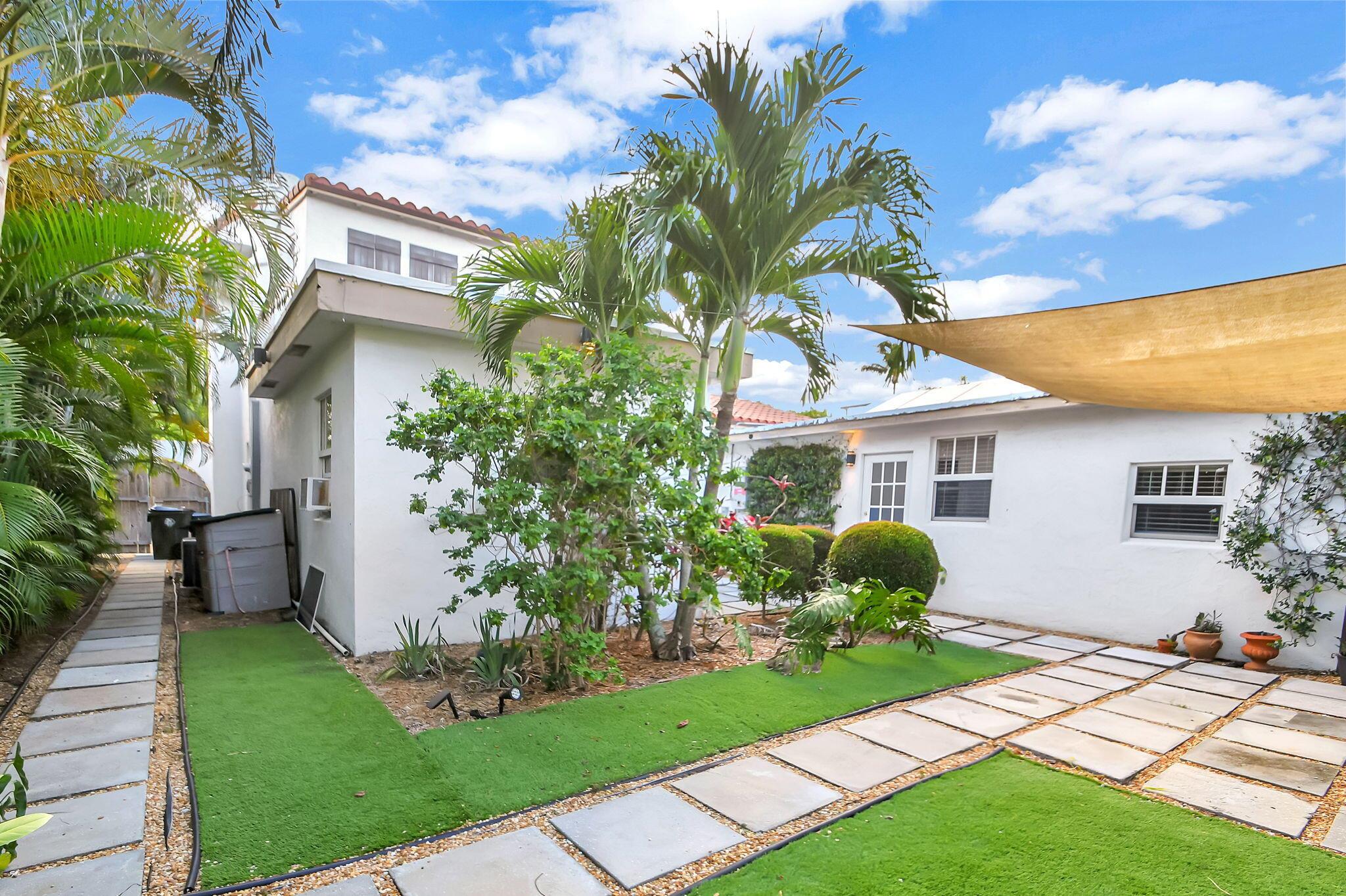 LAKE WORTH TOWN OF - Residential