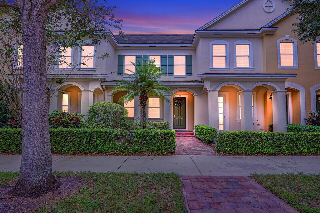 Photo of 709 Dakota Drive, Jupiter, FL 33458 (MLS # R11090654)