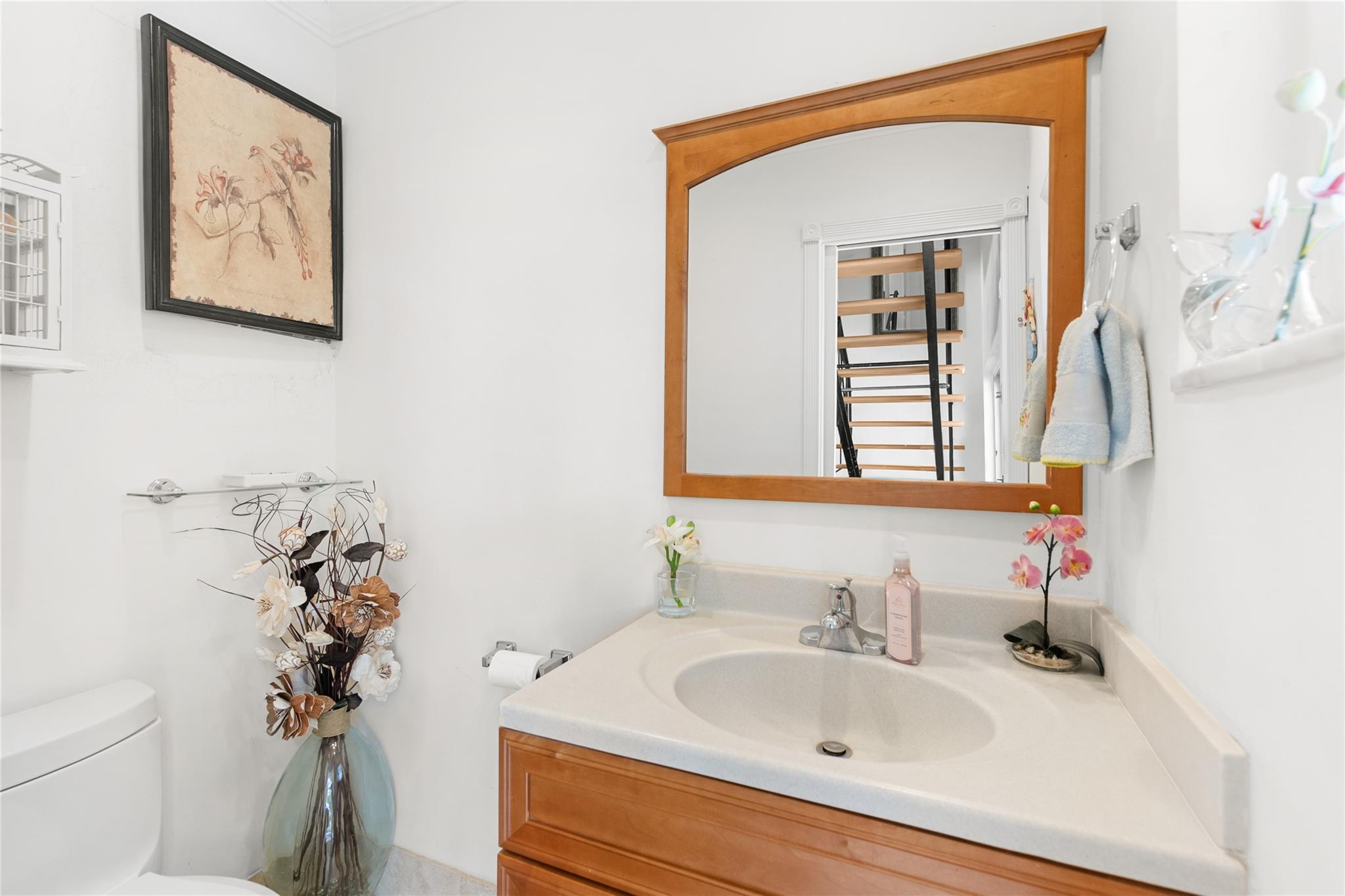 TOWNHOUSE ISLE - Residential