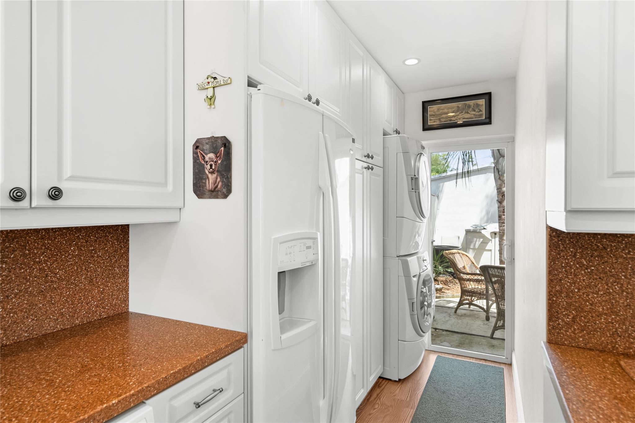 TOWNHOUSE ISLE - Residential