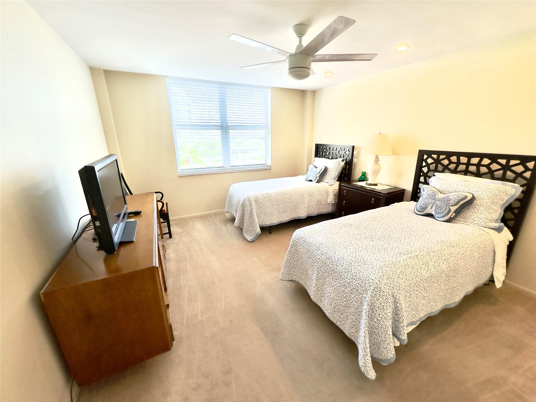 Venetian Condominium - Residential Lease