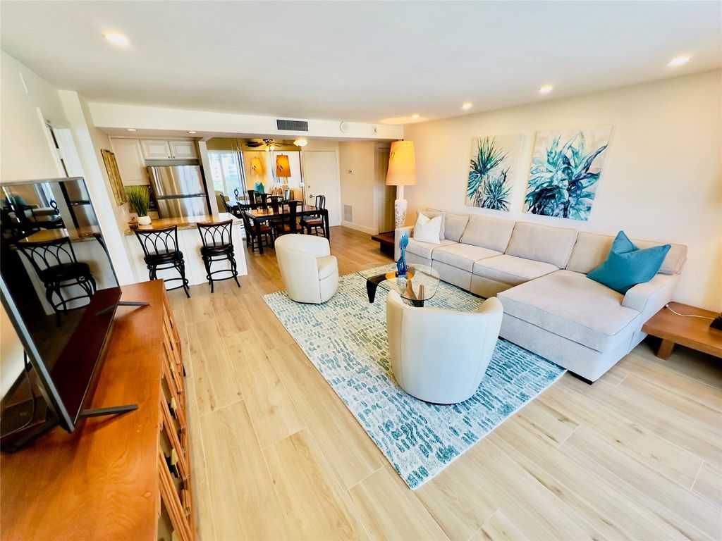 Photo of 1 Las Olas Circle #513, Fort Lauderdale, FL 33316 (MLS # F10553997)