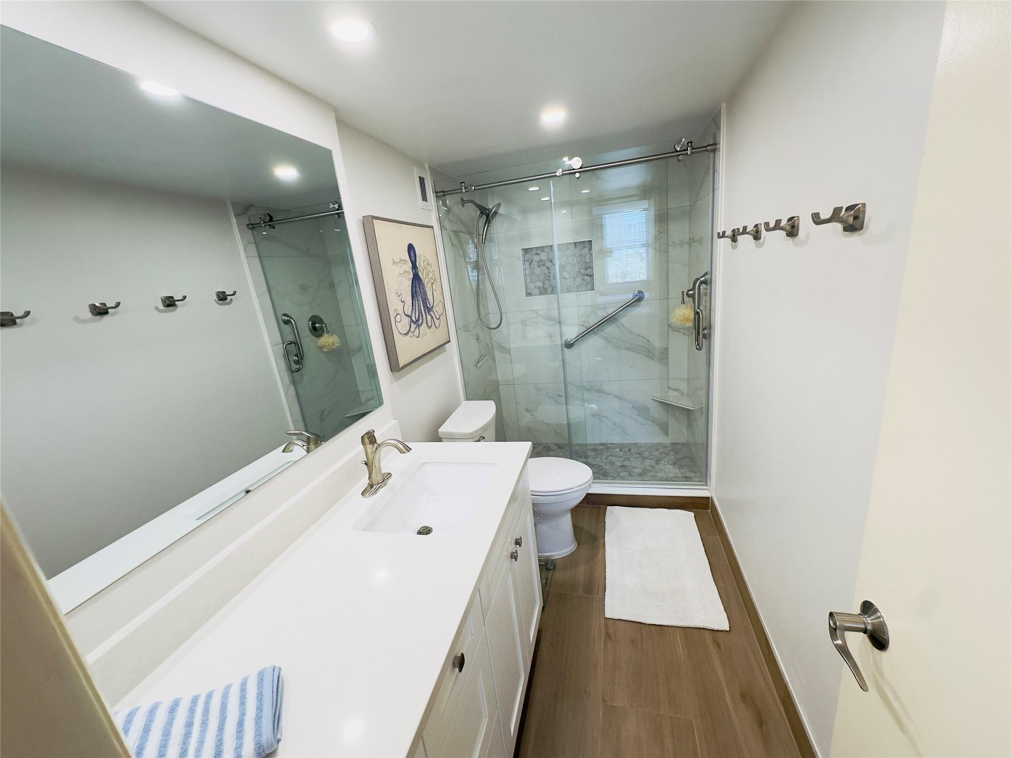 Venetian Condominium - Residential Lease