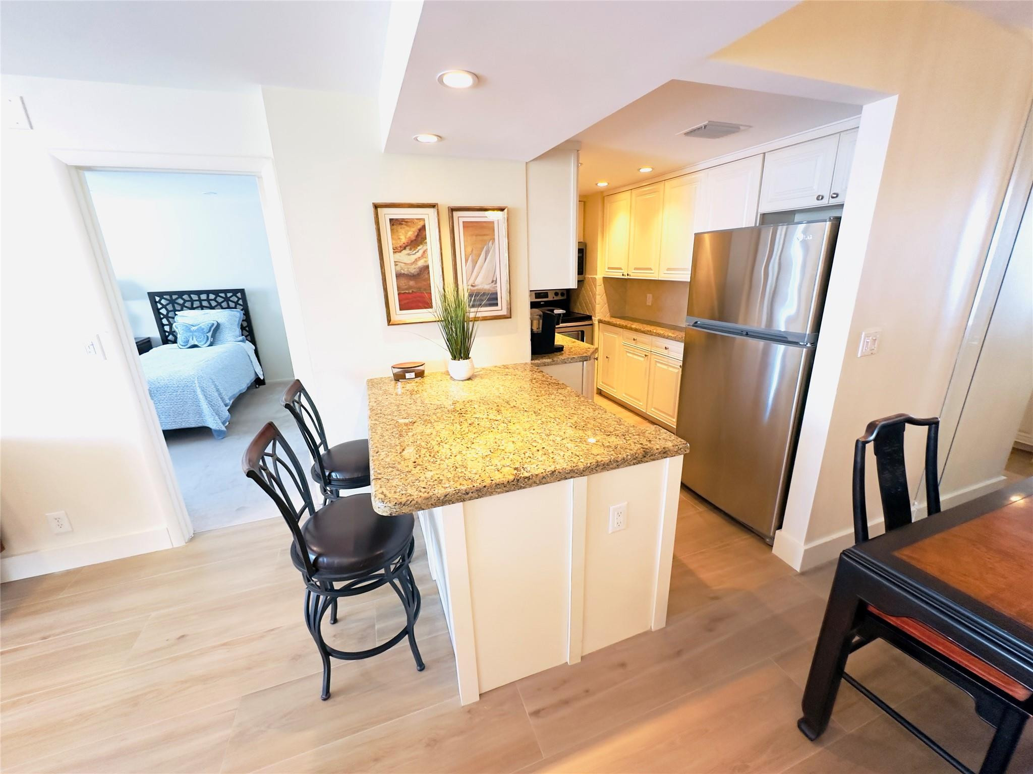 Venetian Condominium - Residential Lease