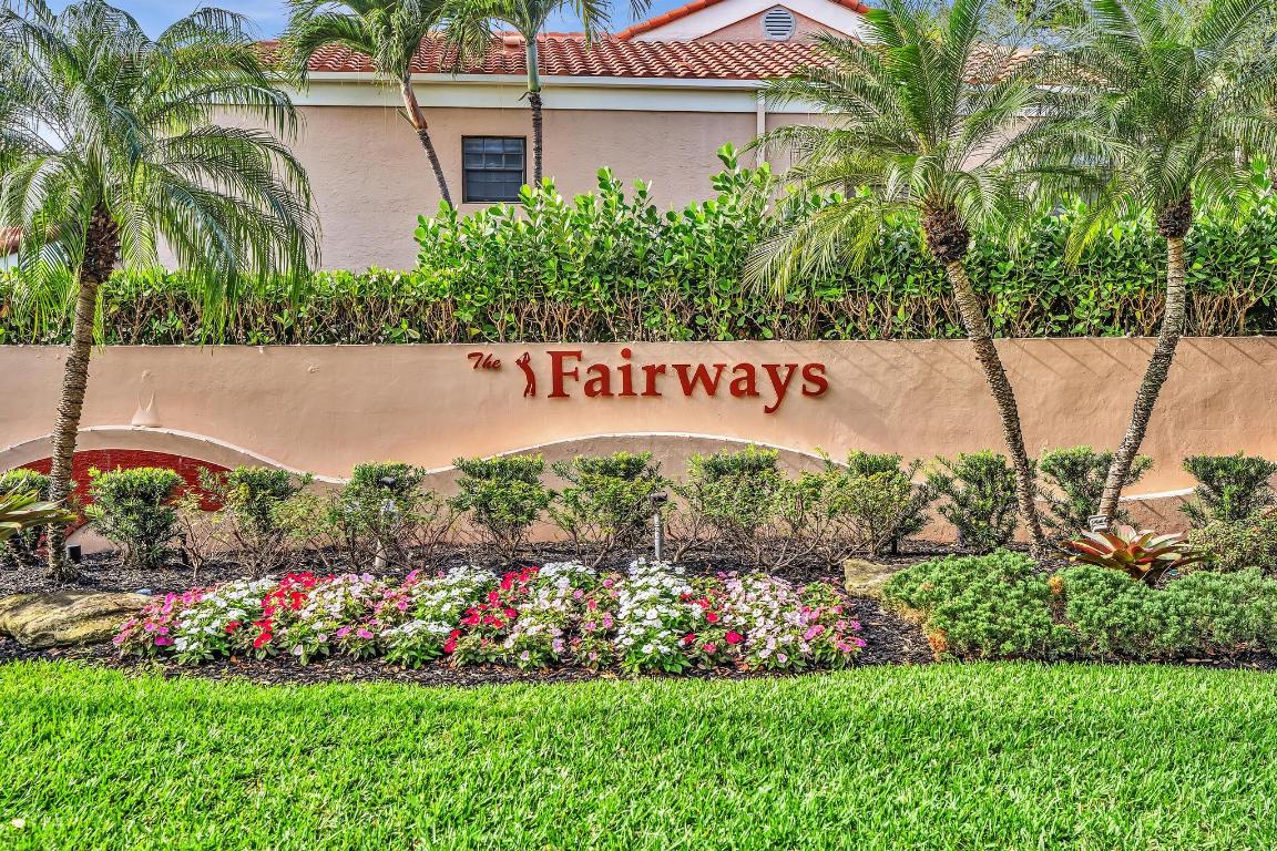 FAIRWAYS AT BOCA GOLF & TENNIS COND - Residential