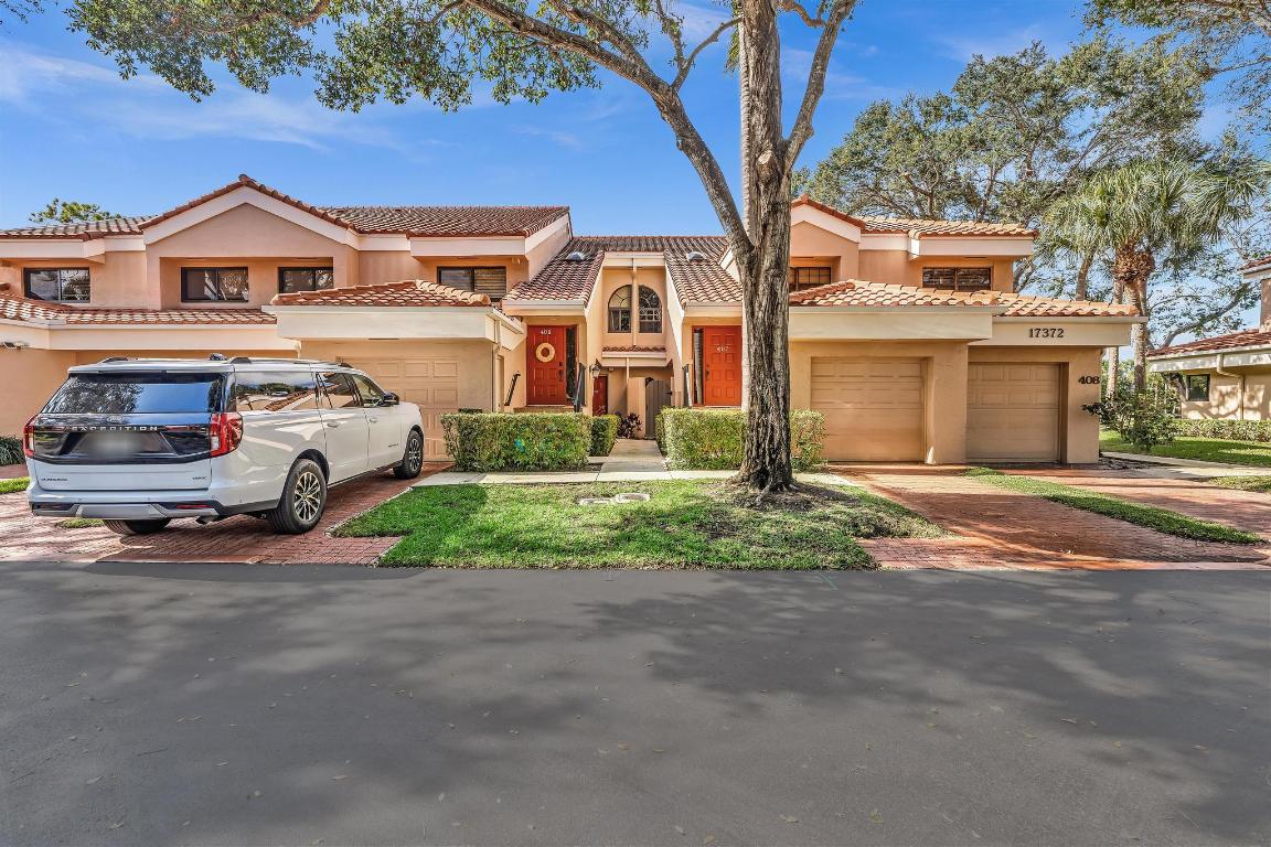 FAIRWAYS AT BOCA GOLF & TENNIS COND - Residential