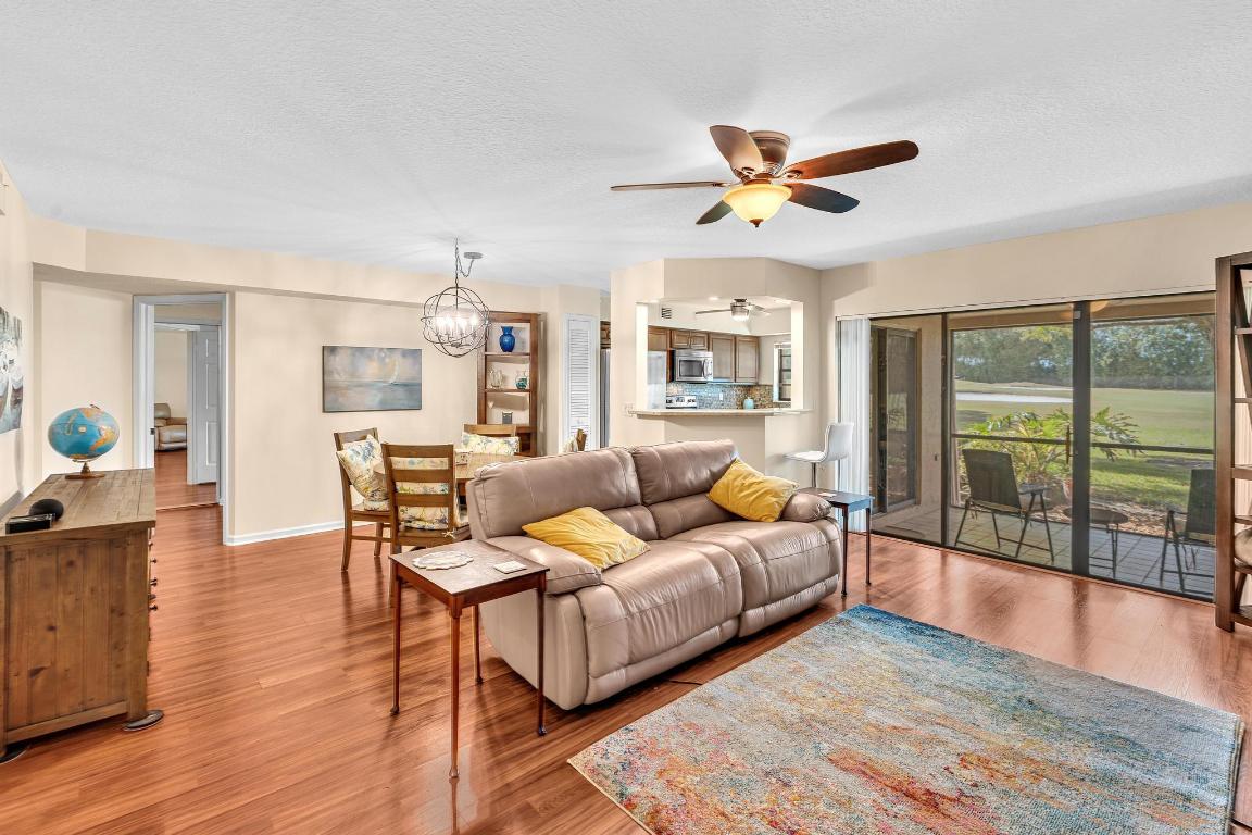 FAIRWAYS AT BOCA GOLF & TENNIS COND - Residential