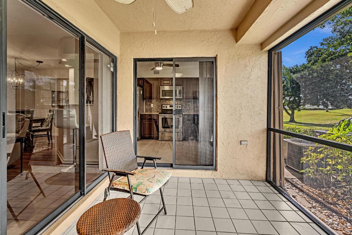 FAIRWAYS AT BOCA GOLF & TENNIS COND - Residential