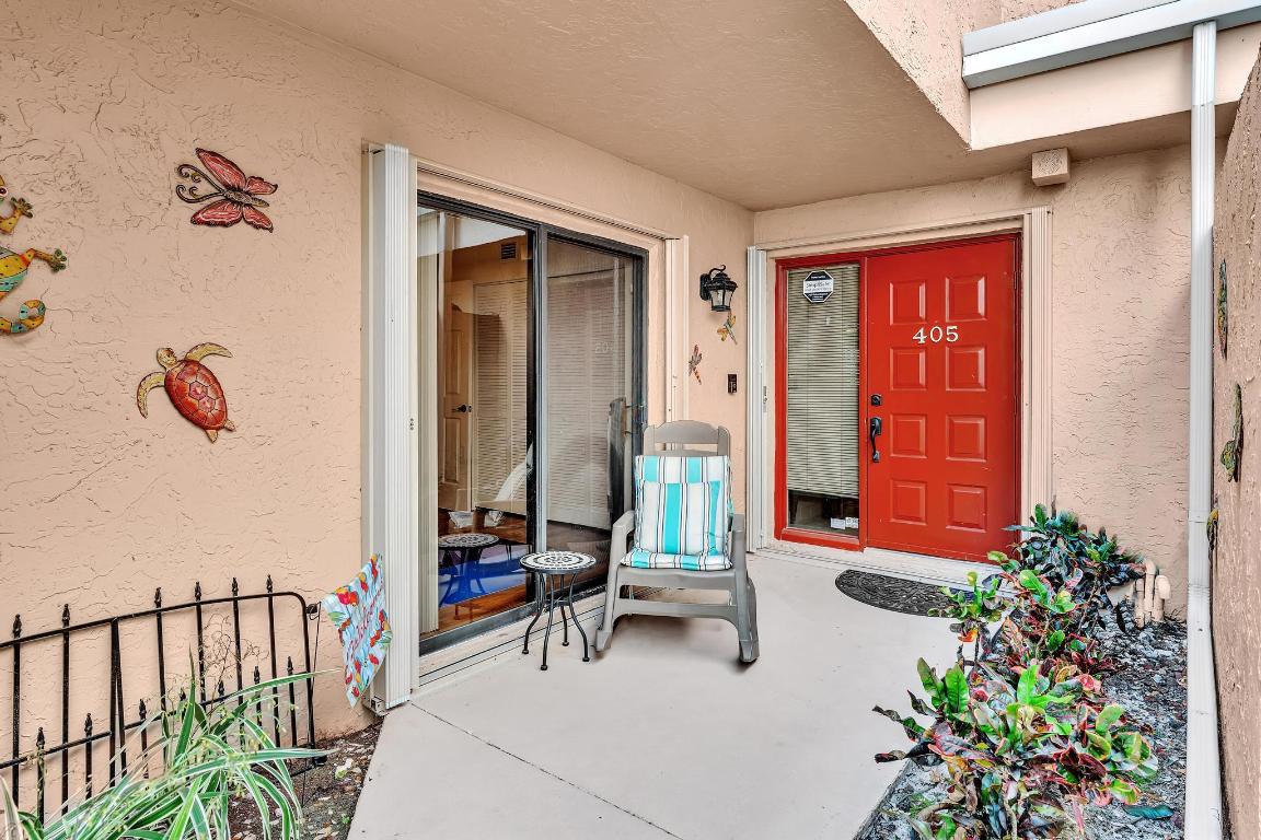 FAIRWAYS AT BOCA GOLF & TENNIS COND - Residential