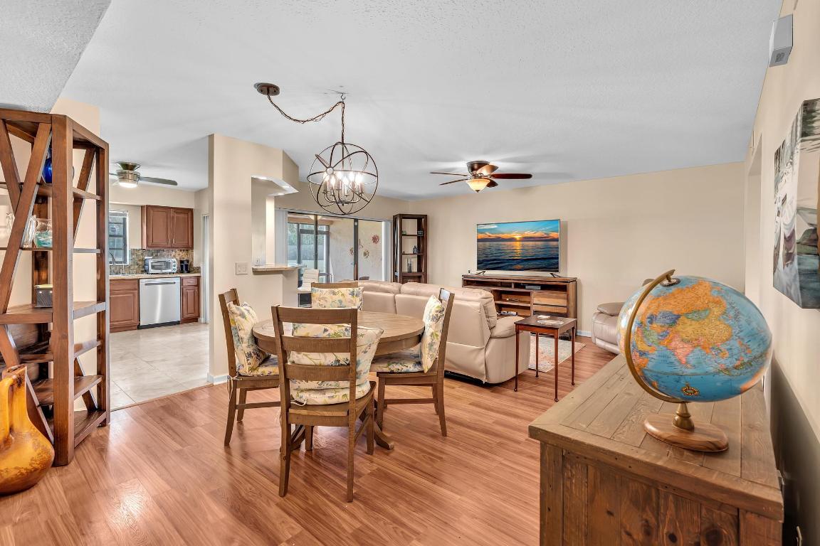 FAIRWAYS AT BOCA GOLF & TENNIS COND - Residential