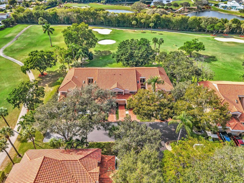 FAIRWAYS AT BOCA GOLF & TENNIS COND - Residential