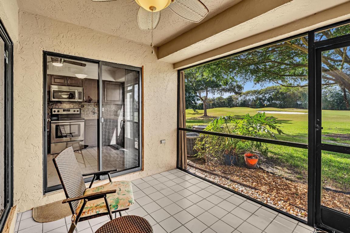 FAIRWAYS AT BOCA GOLF & TENNIS COND - Residential