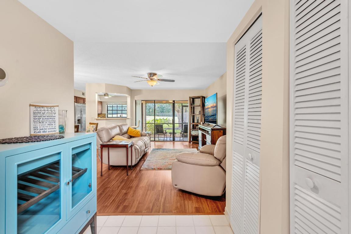 FAIRWAYS AT BOCA GOLF & TENNIS COND - Residential