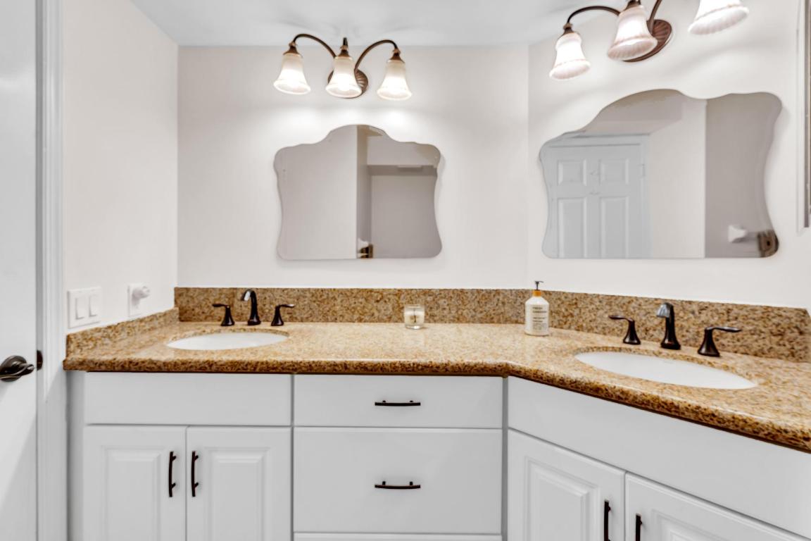 FAIRWAYS AT BOCA GOLF & TENNIS COND - Residential