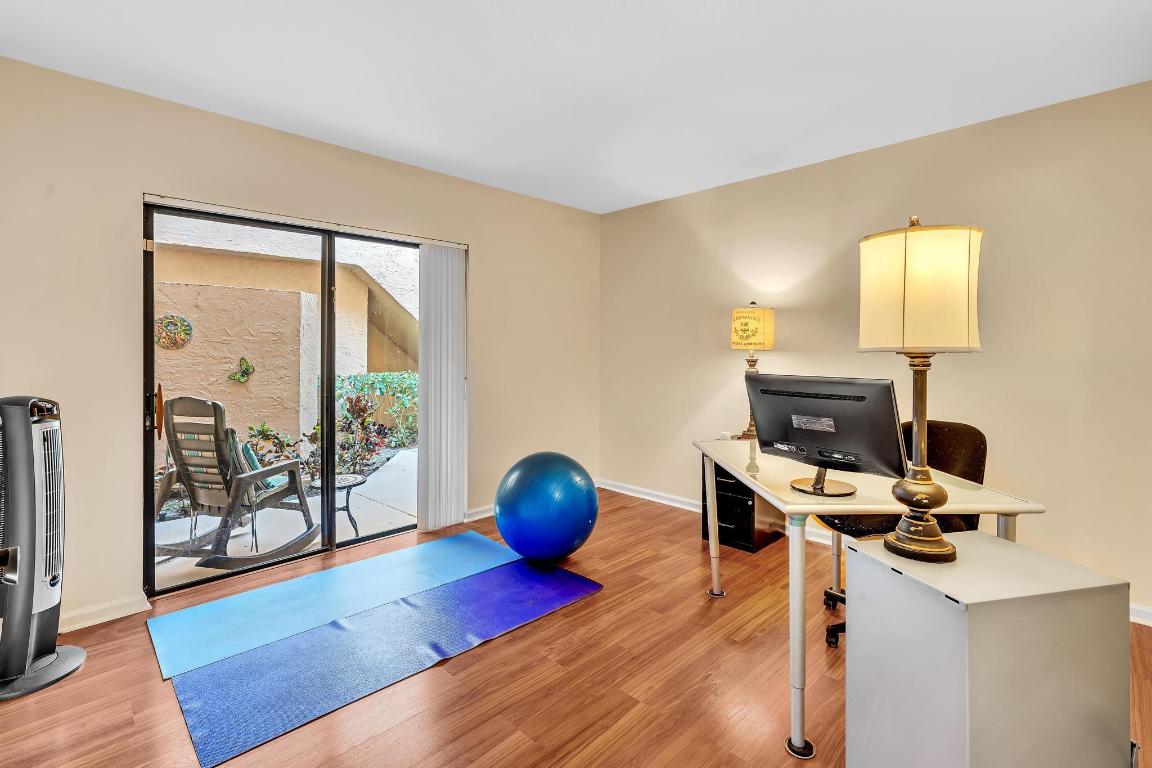 FAIRWAYS AT BOCA GOLF & TENNIS COND - Residential