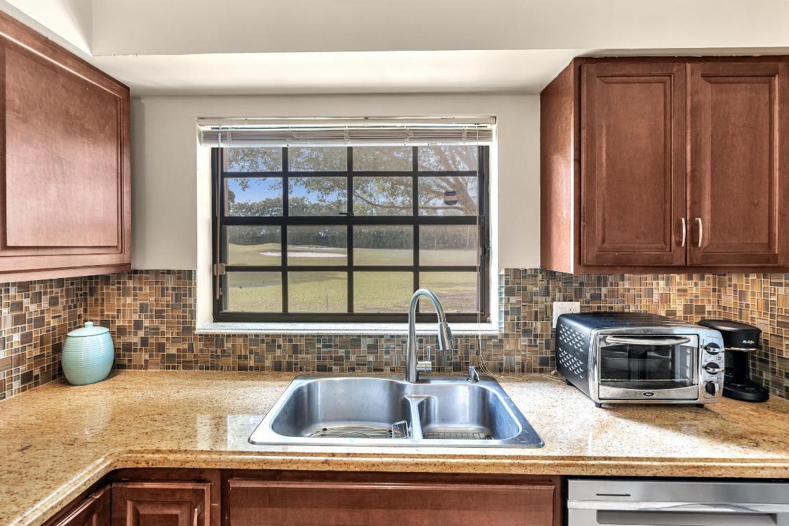 FAIRWAYS AT BOCA GOLF & TENNIS COND - Residential