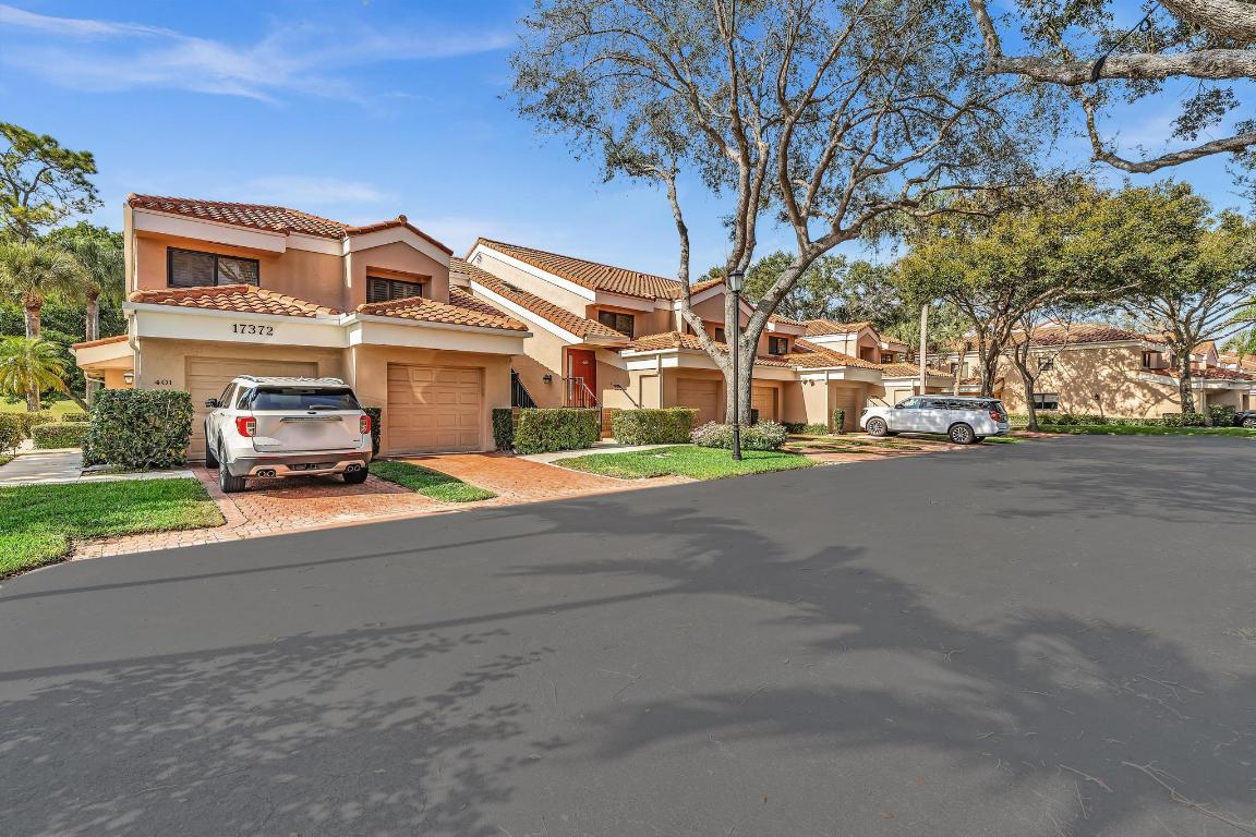 FAIRWAYS AT BOCA GOLF & TENNIS COND - Residential