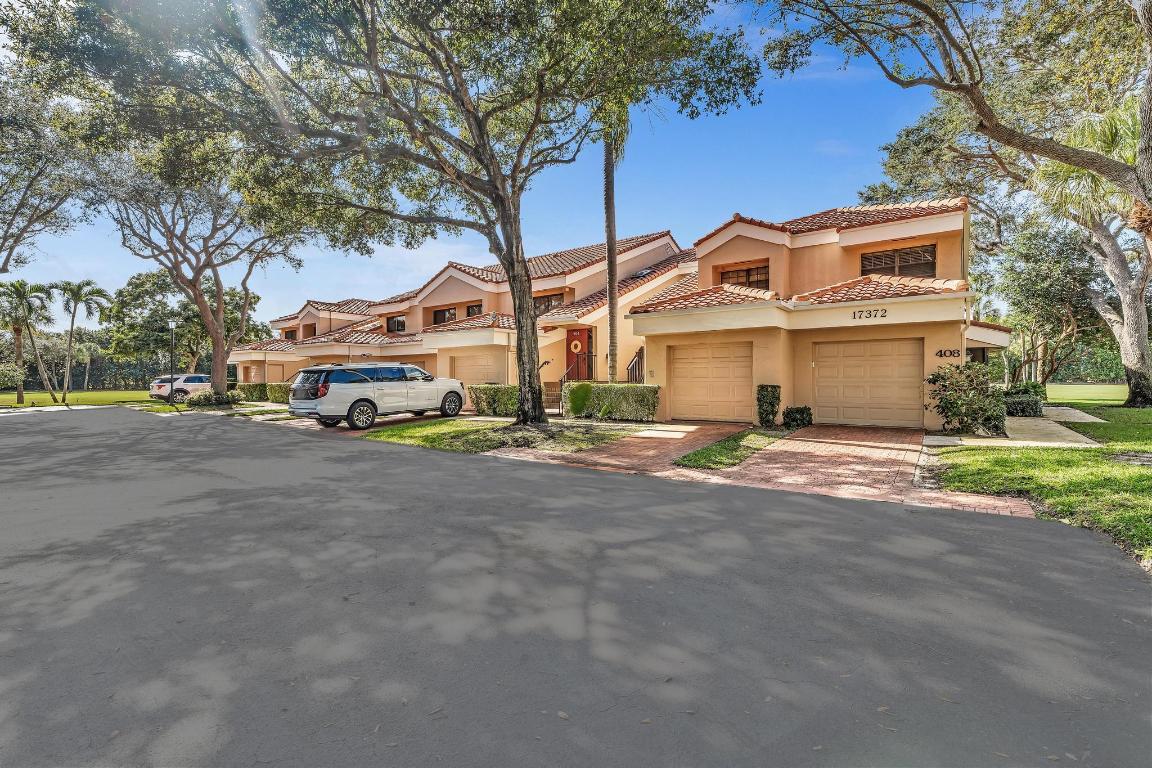 FAIRWAYS AT BOCA GOLF & TENNIS COND - Residential