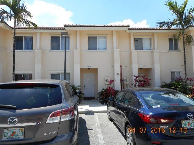2 bedroom 2 bath beautiful apartment in very desirable area MUST HAVE ASSOCIATION APPROVAL WILL NOT LAST !!!!!!!!!