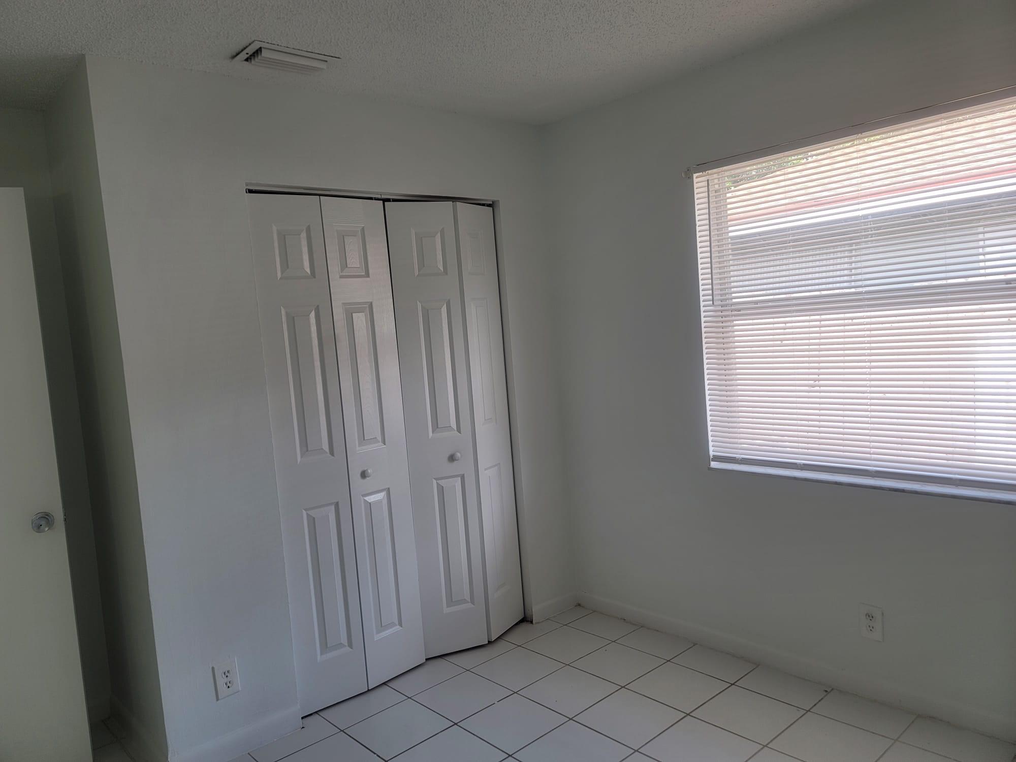 Hollywood Little Ranches - Residential Lease