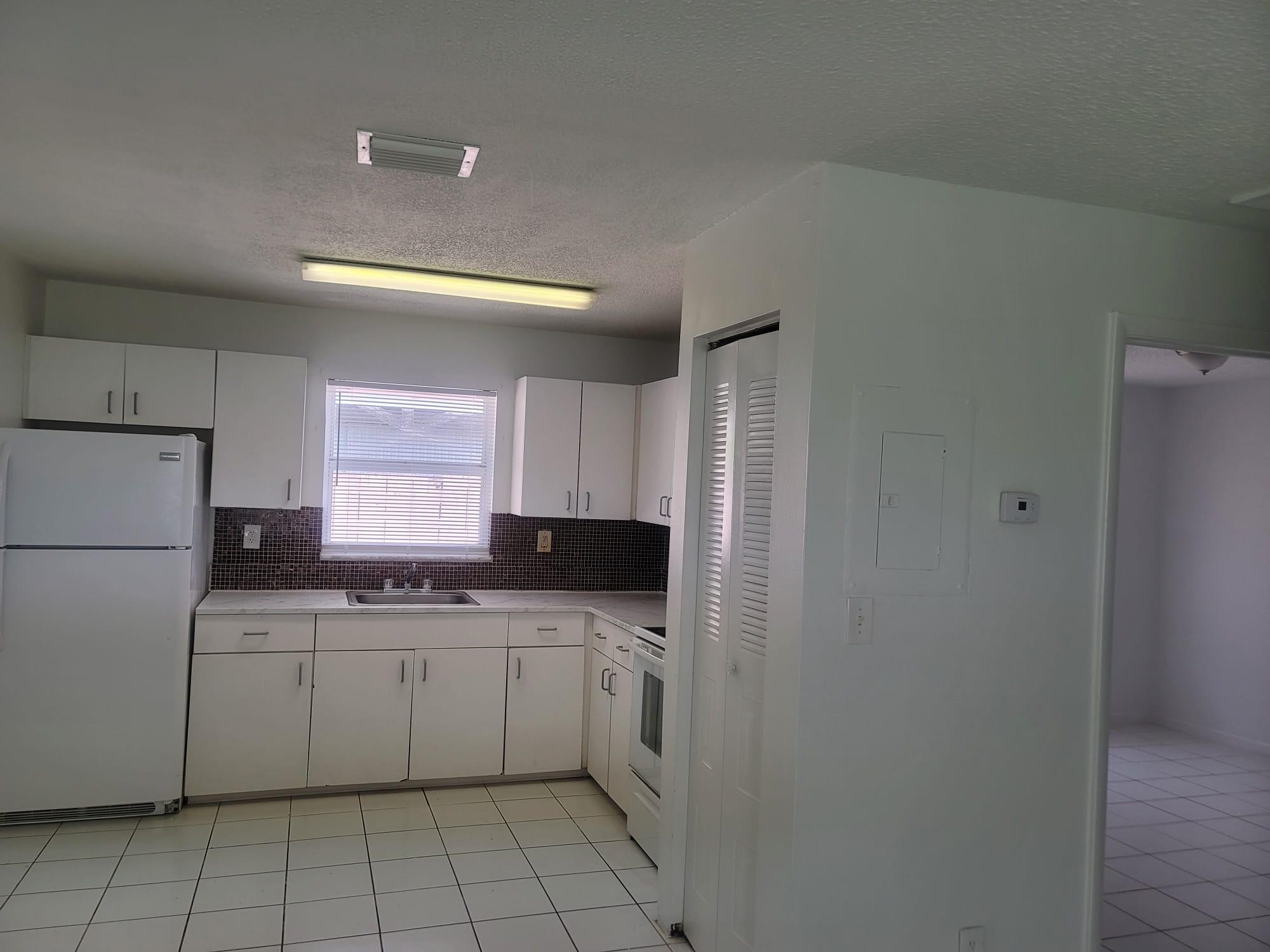 Hollywood Little Ranches - Residential Lease