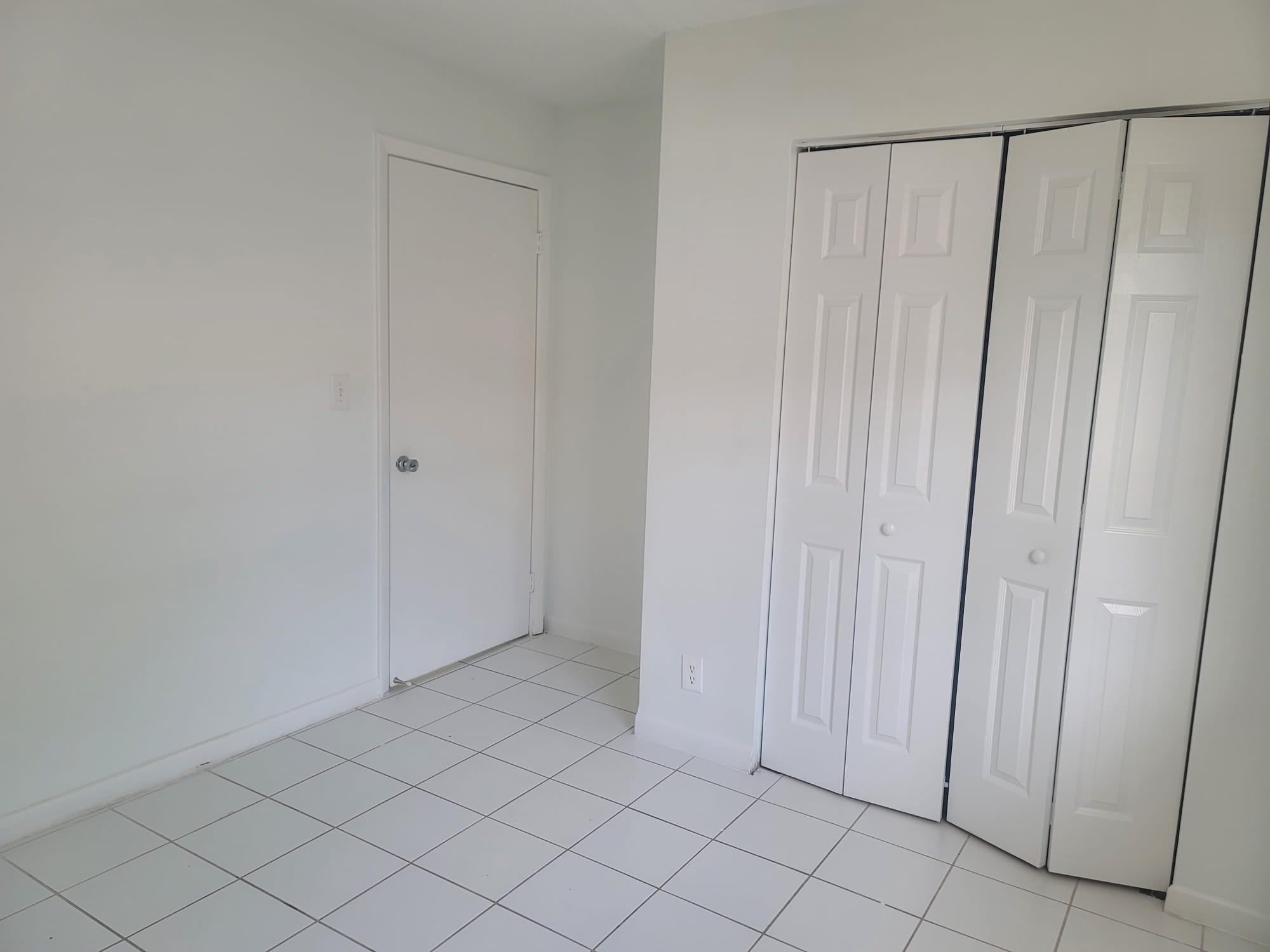 Hollywood Little Ranches - Residential Lease