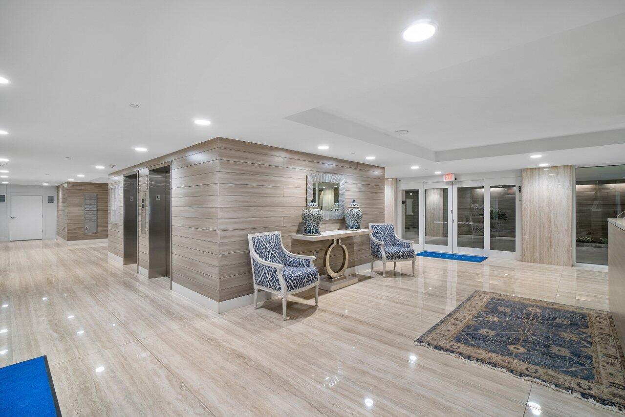 CARLYLE HOUSE CONDO - Residential Lease