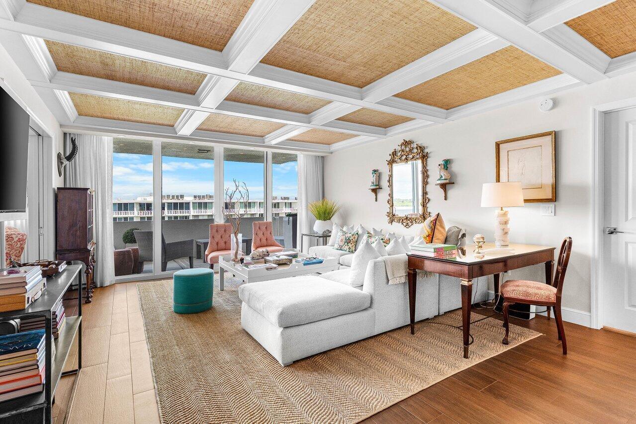 CARLYLE HOUSE CONDO - Residential Lease