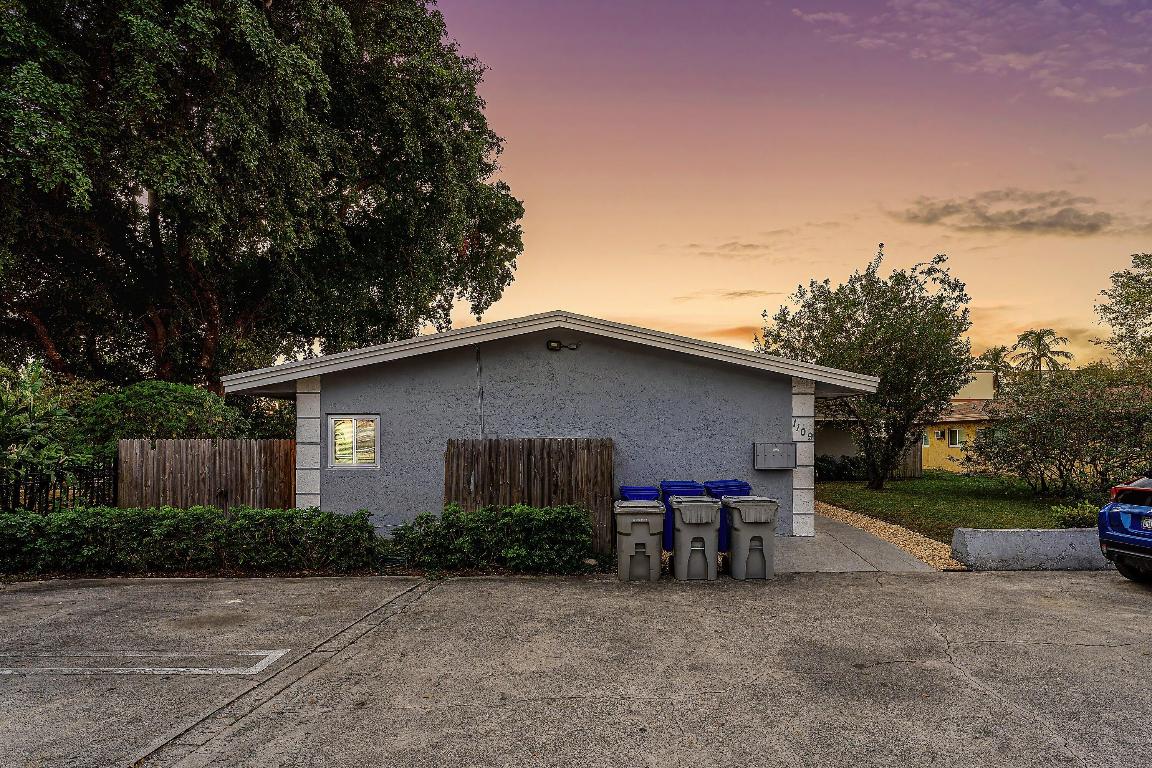 PALM TREE - Residential Income