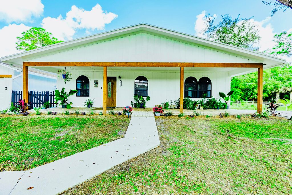 Photo of 10771 Sandy Run Road, Jupiter, FL 33478 (MLS # R10929817)