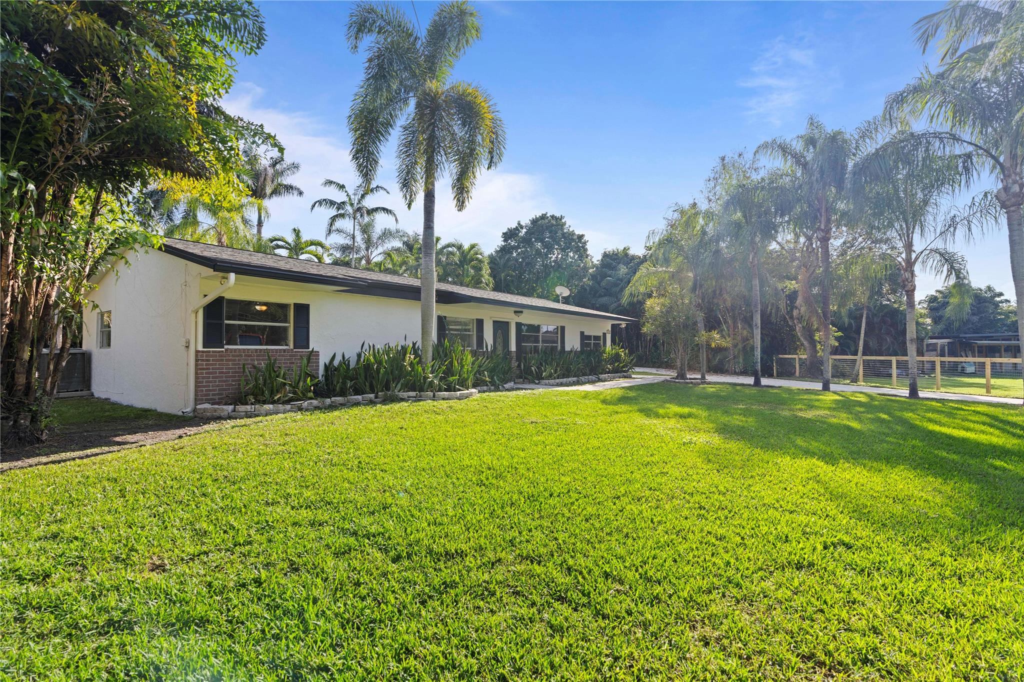 Fla Fruit Lands Co Sub 1 - Residential Lease