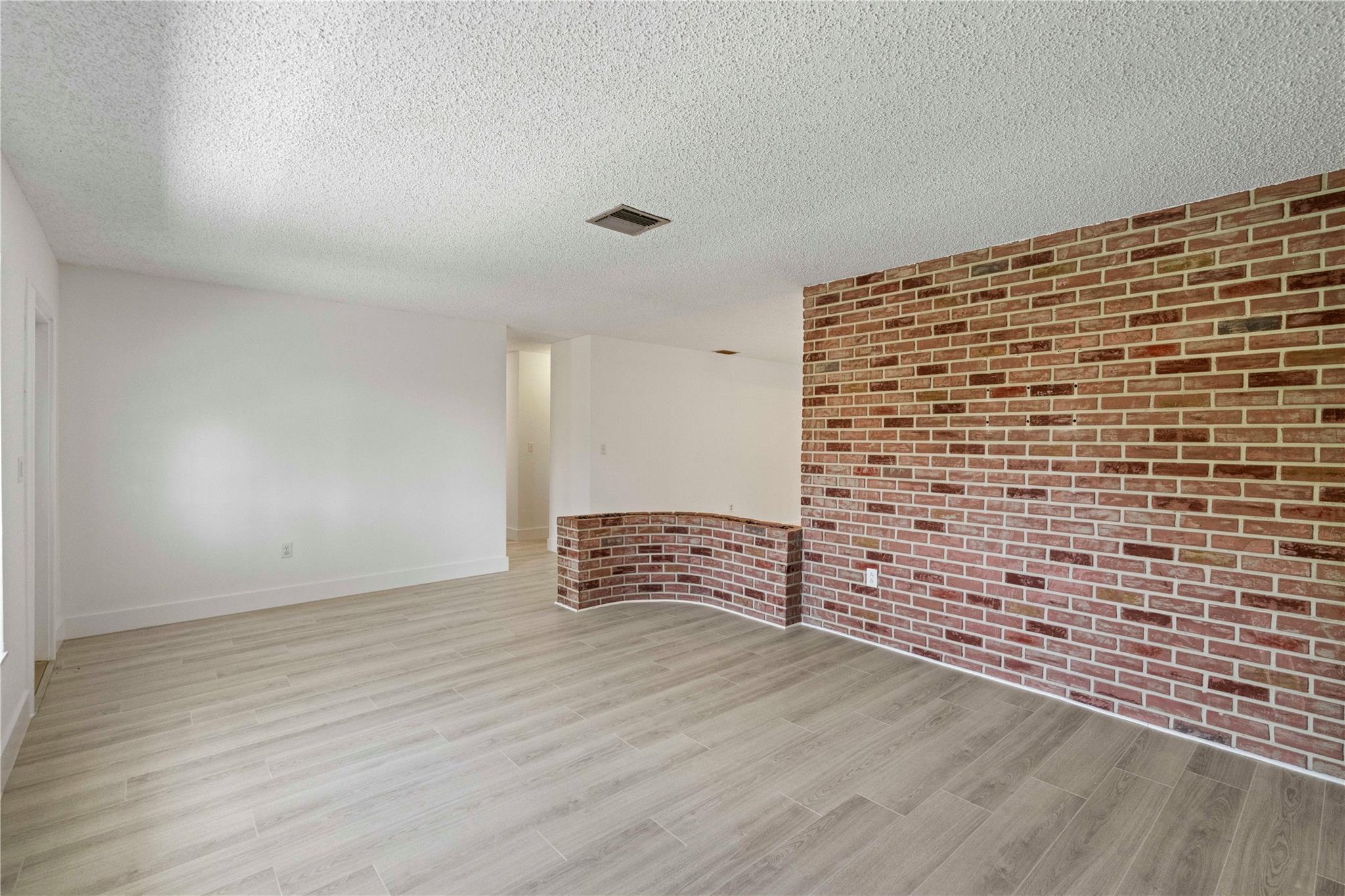 Fla Fruit Lands Co Sub 1 - Residential Lease