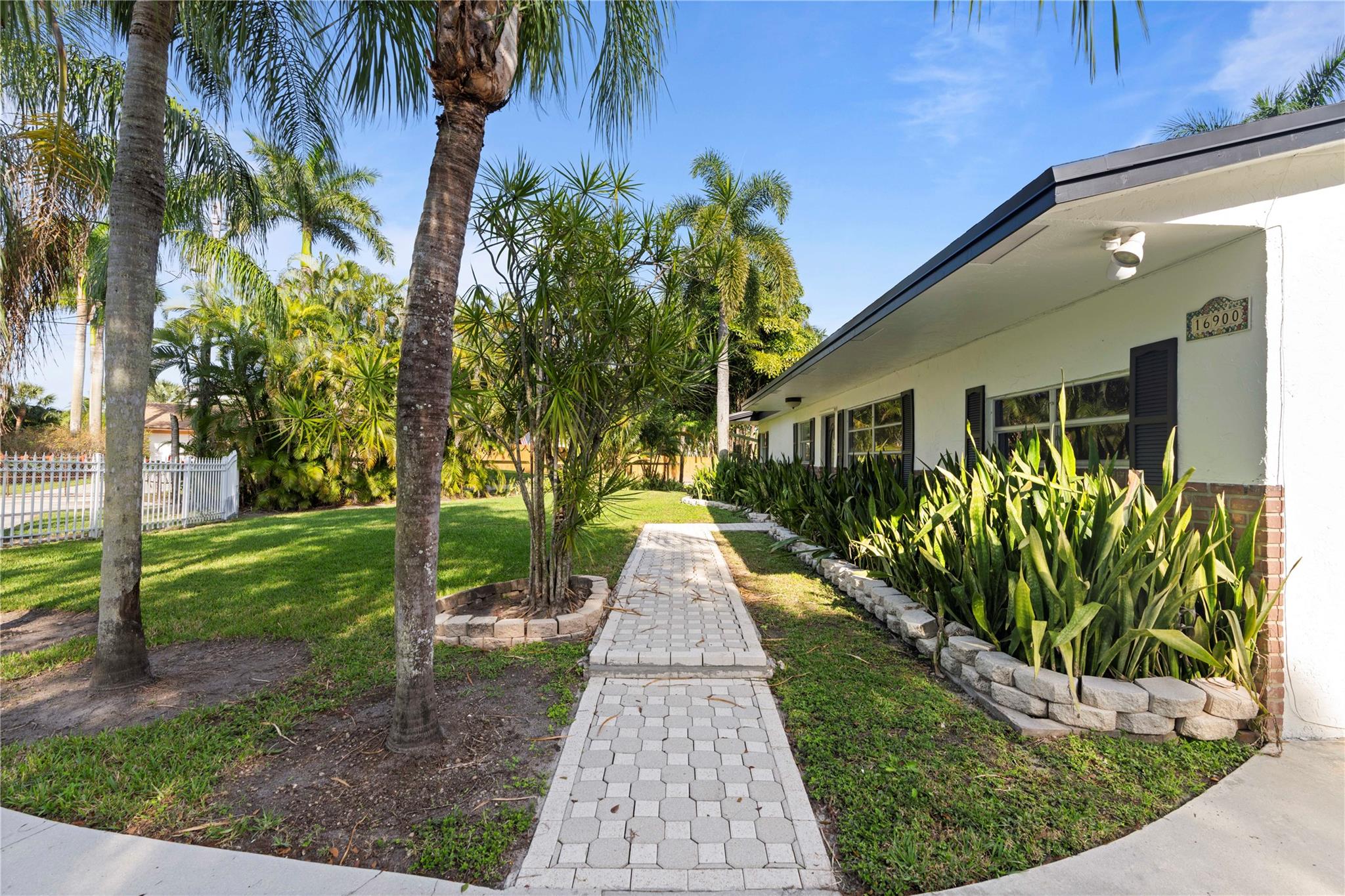 Fla Fruit Lands Co Sub 1 - Residential Lease