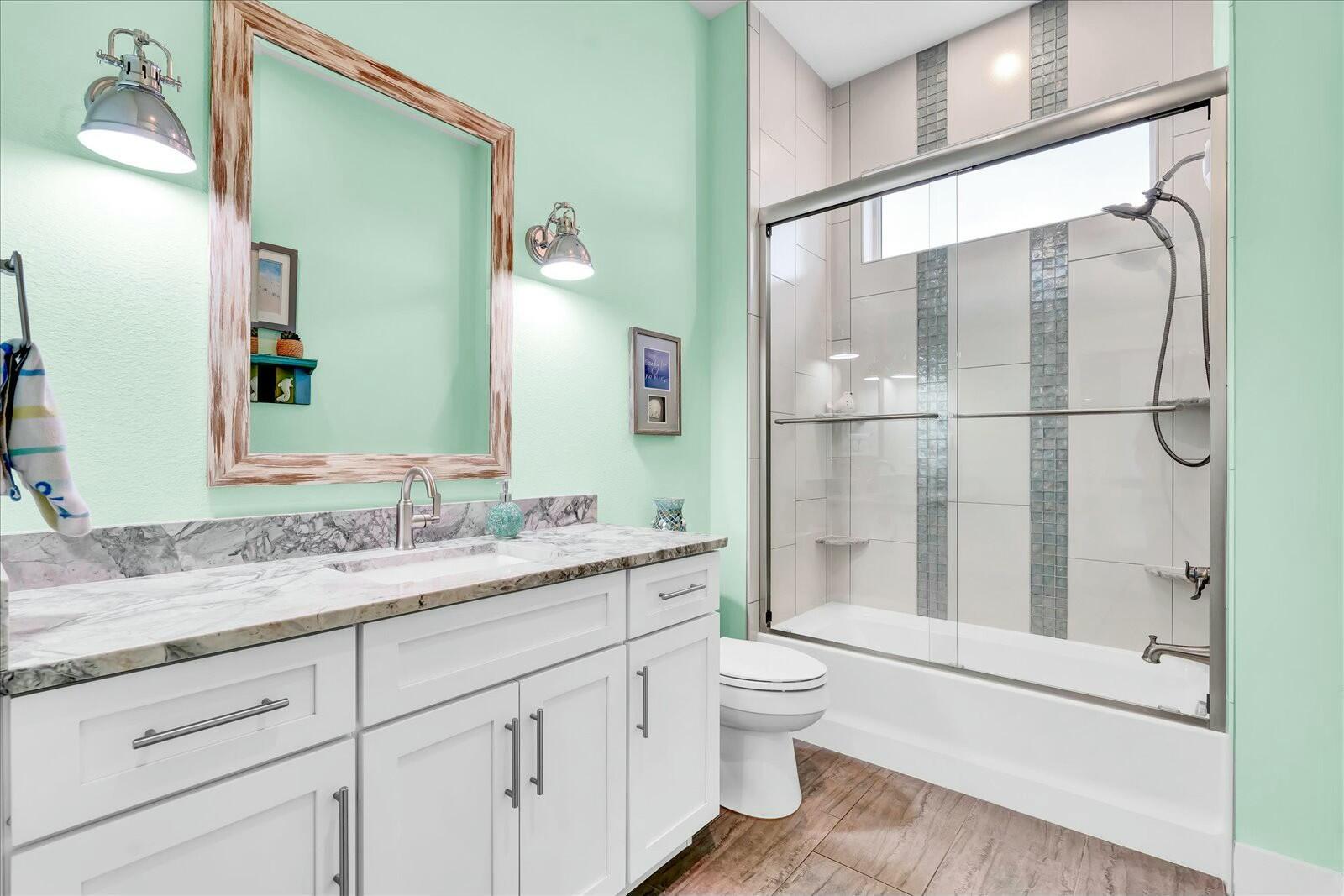 GOLDEN BEACH - Residential