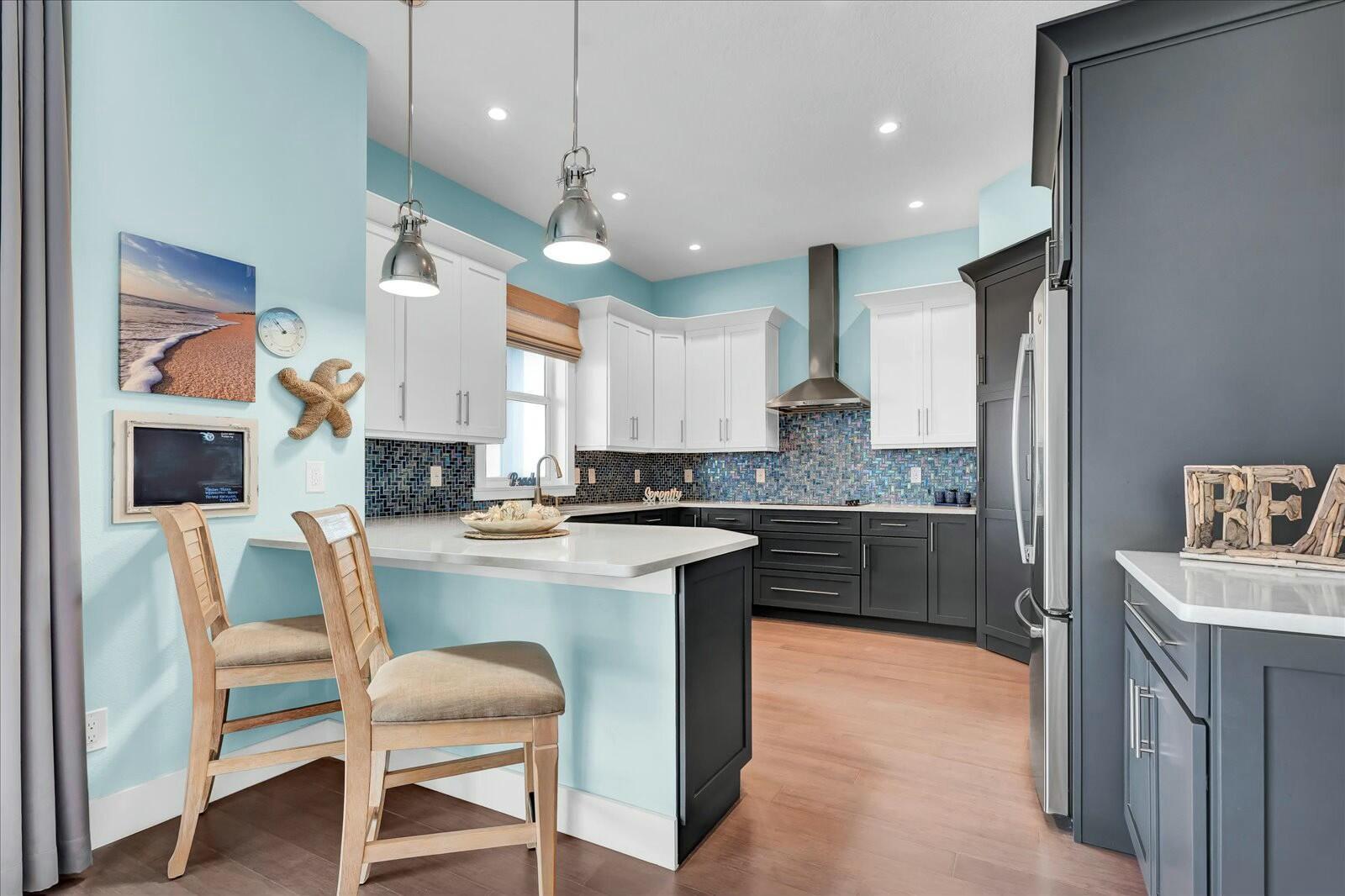 GOLDEN BEACH - Residential