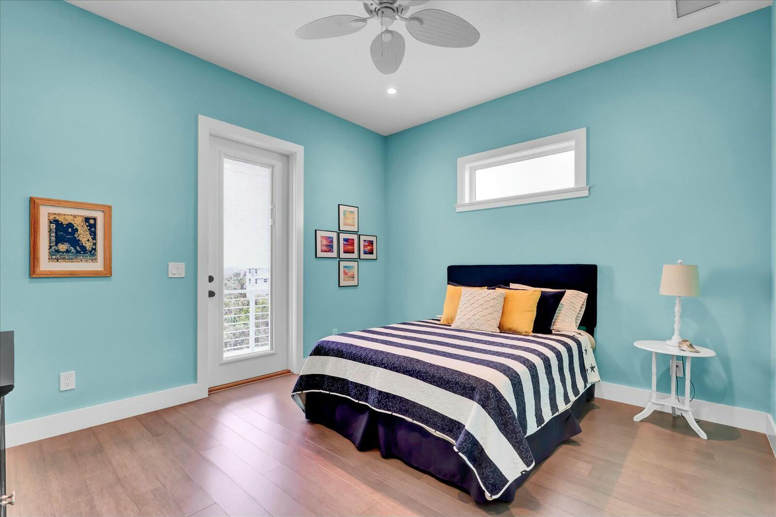 GOLDEN BEACH - Residential