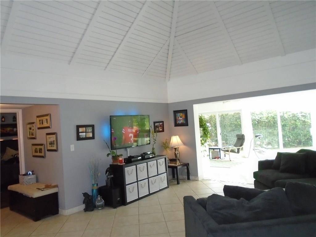 Woodlands Sec Six 67-40 B - Residential