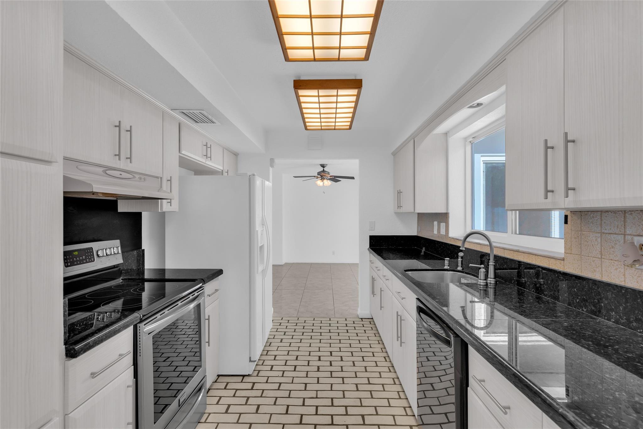 Eastway Park 49-5 B - Residential Lease