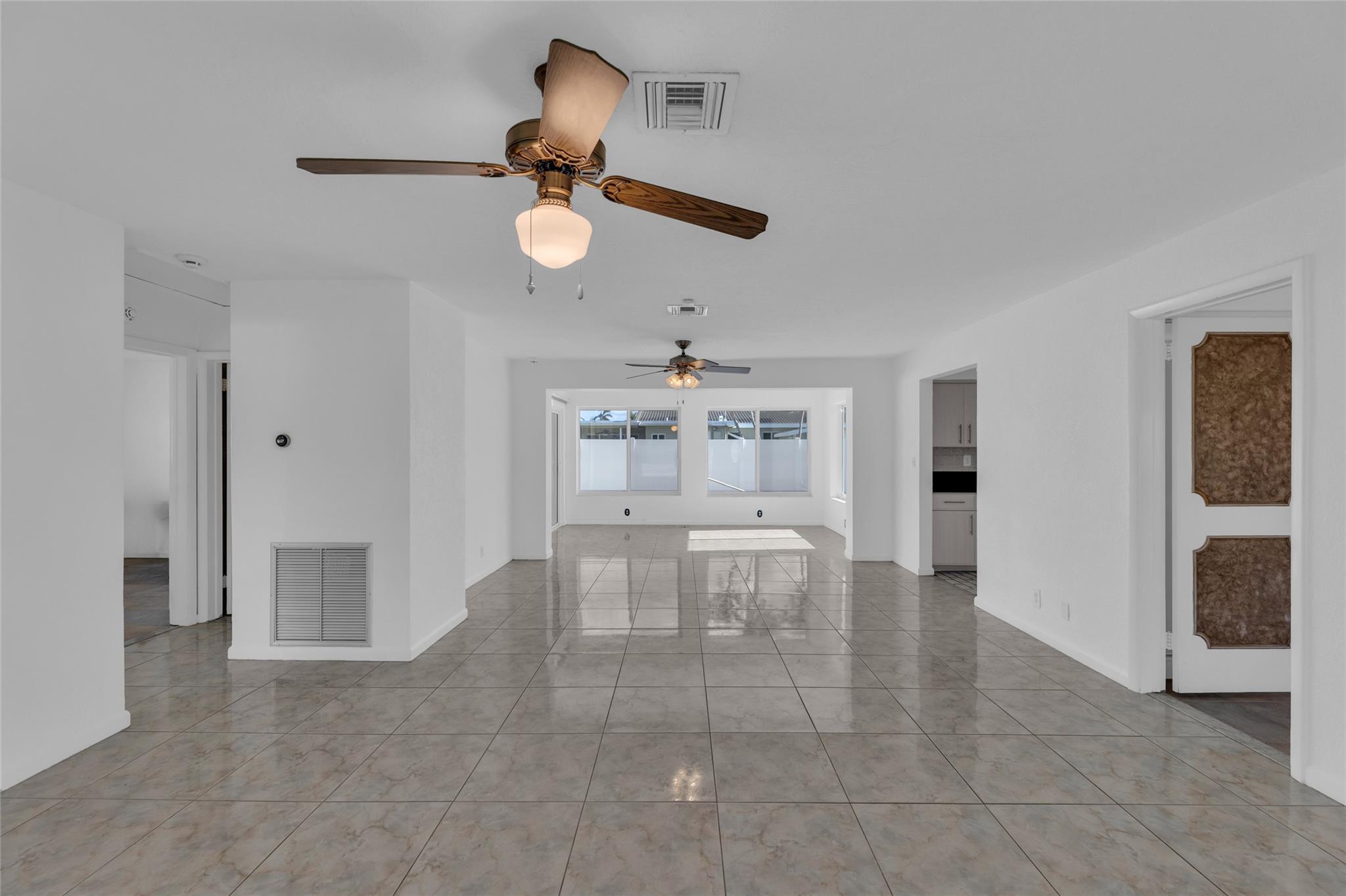 Eastway Park 49-5 B - Residential Lease