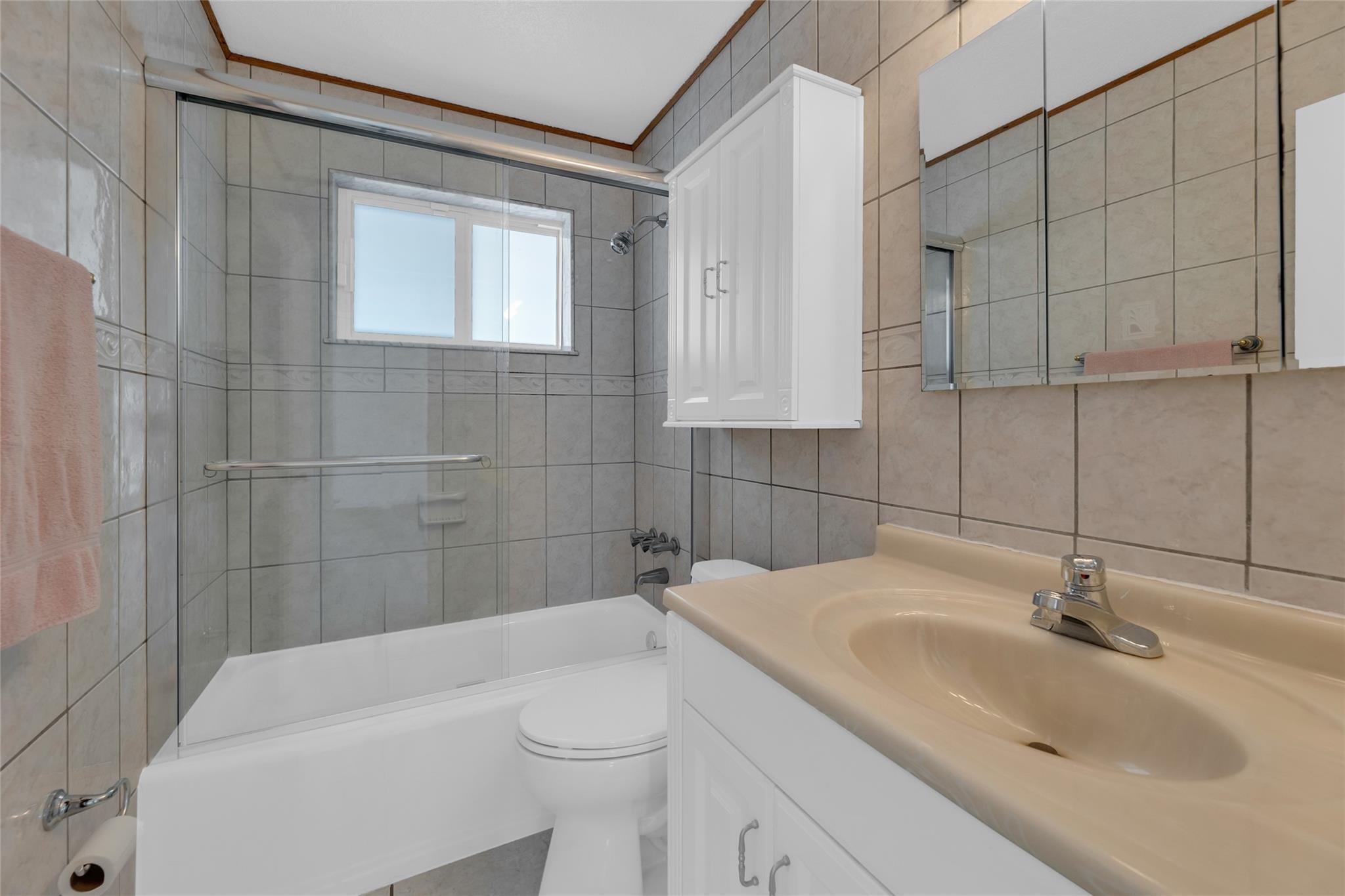 Eastway Park 49-5 B - Residential Lease