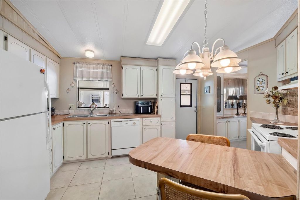 Photo of 8600 SW 16th Place, Davie, FL 33324 (MLS # F10539583)