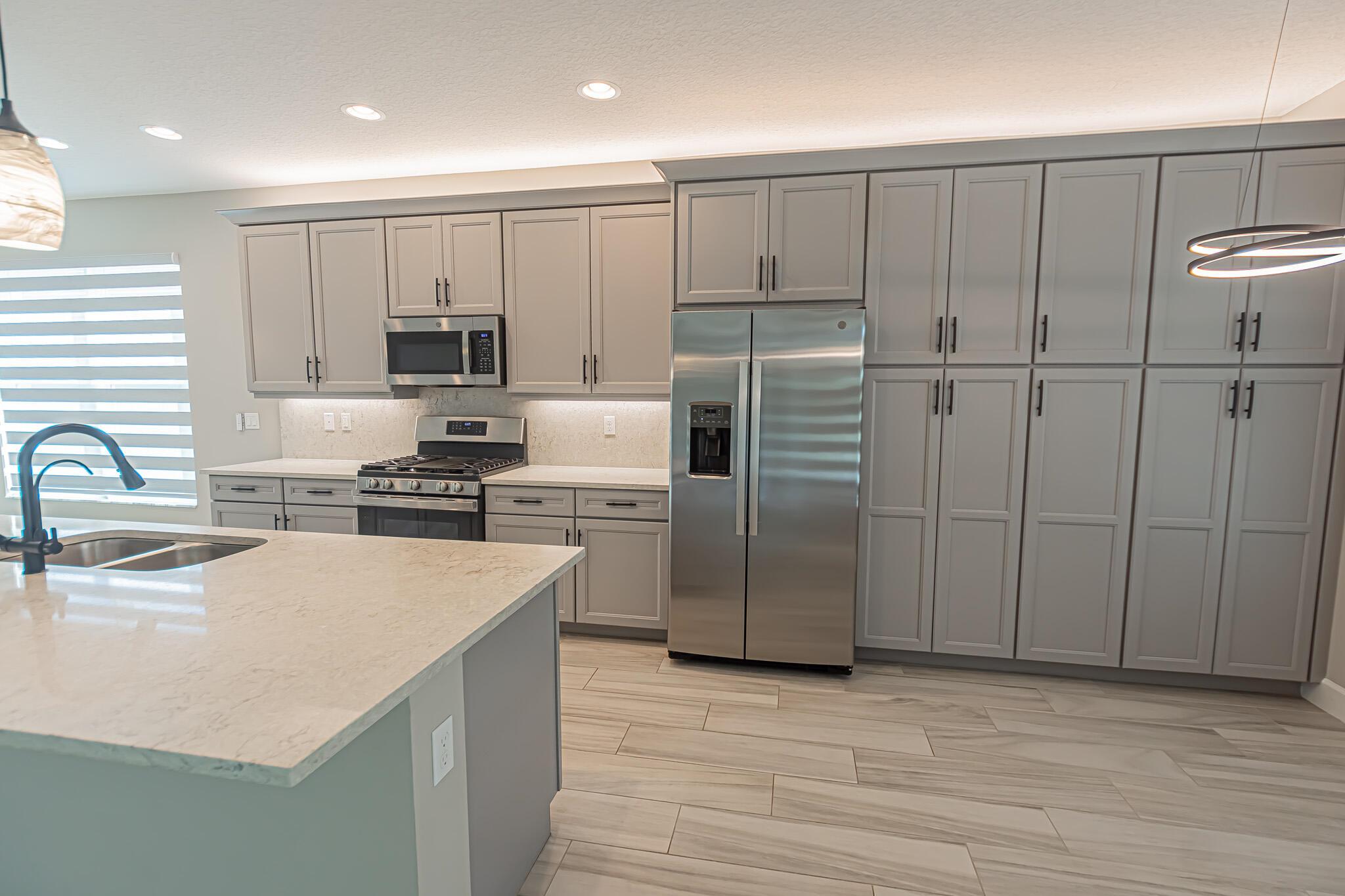 VALENCIA GROVE, RIVERLAND - Residential