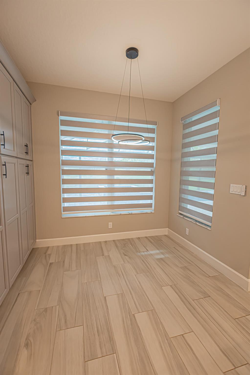 VALENCIA GROVE, RIVERLAND - Residential
