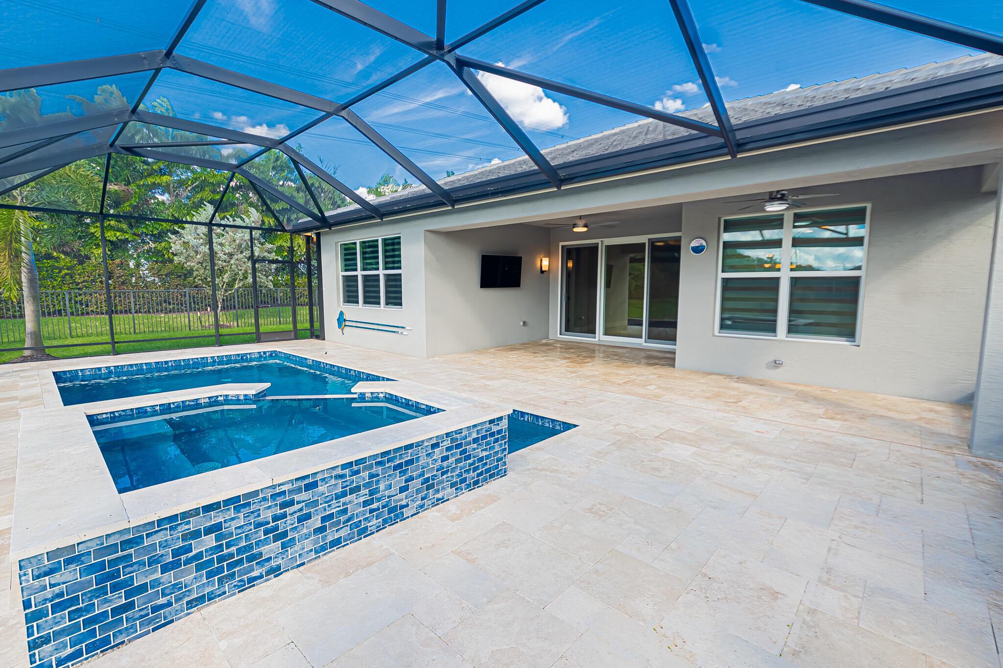 VALENCIA GROVE, RIVERLAND - Residential