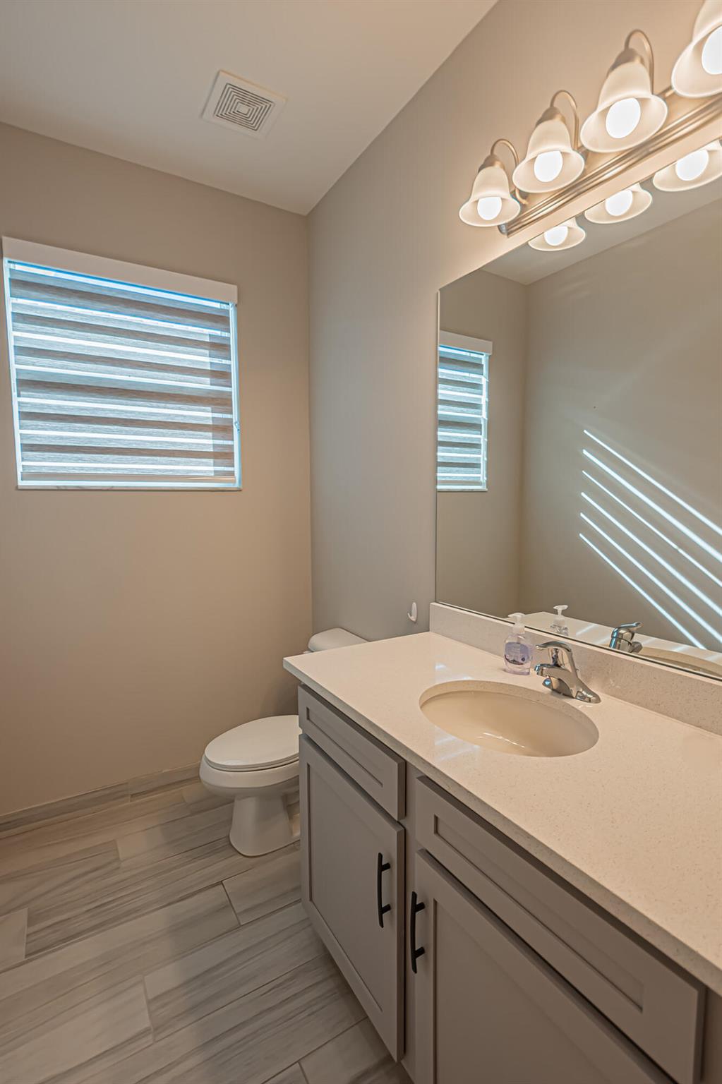 VALENCIA GROVE, RIVERLAND - Residential